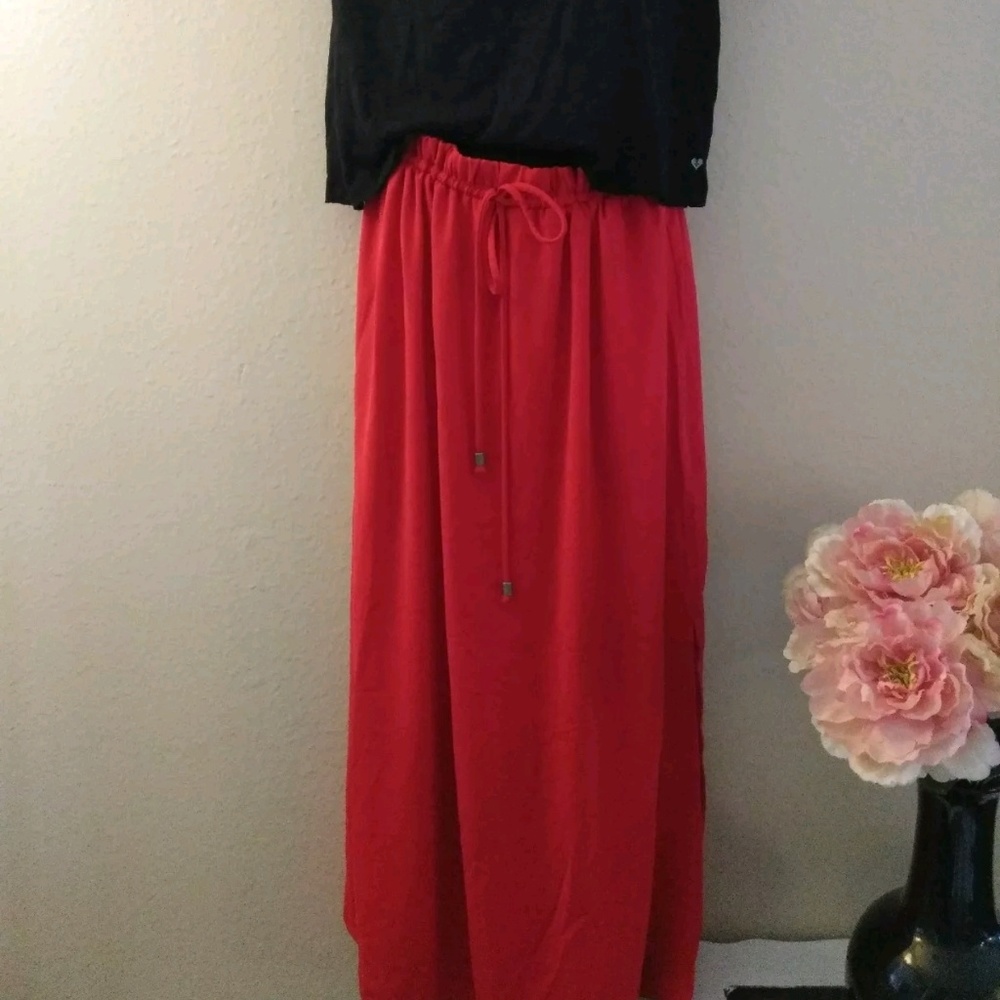 NEW 14TH PLACE SKIRTH RED LARGE